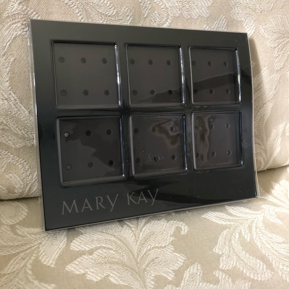 New Mary Kay Magnetic Powder Palette